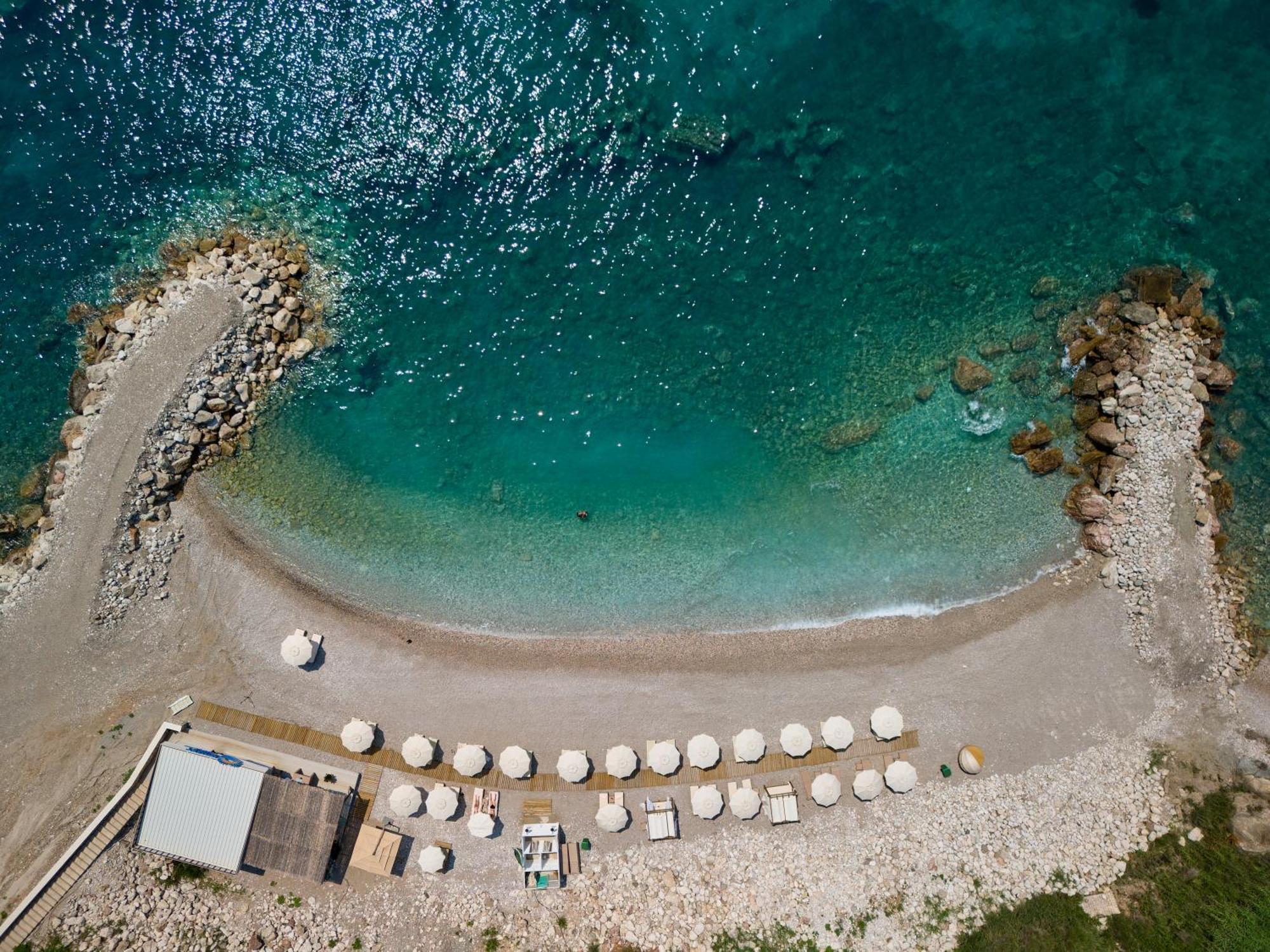 ĀNANTI Resort, Residences&Beach Club Sveti Stefan Exterior foto